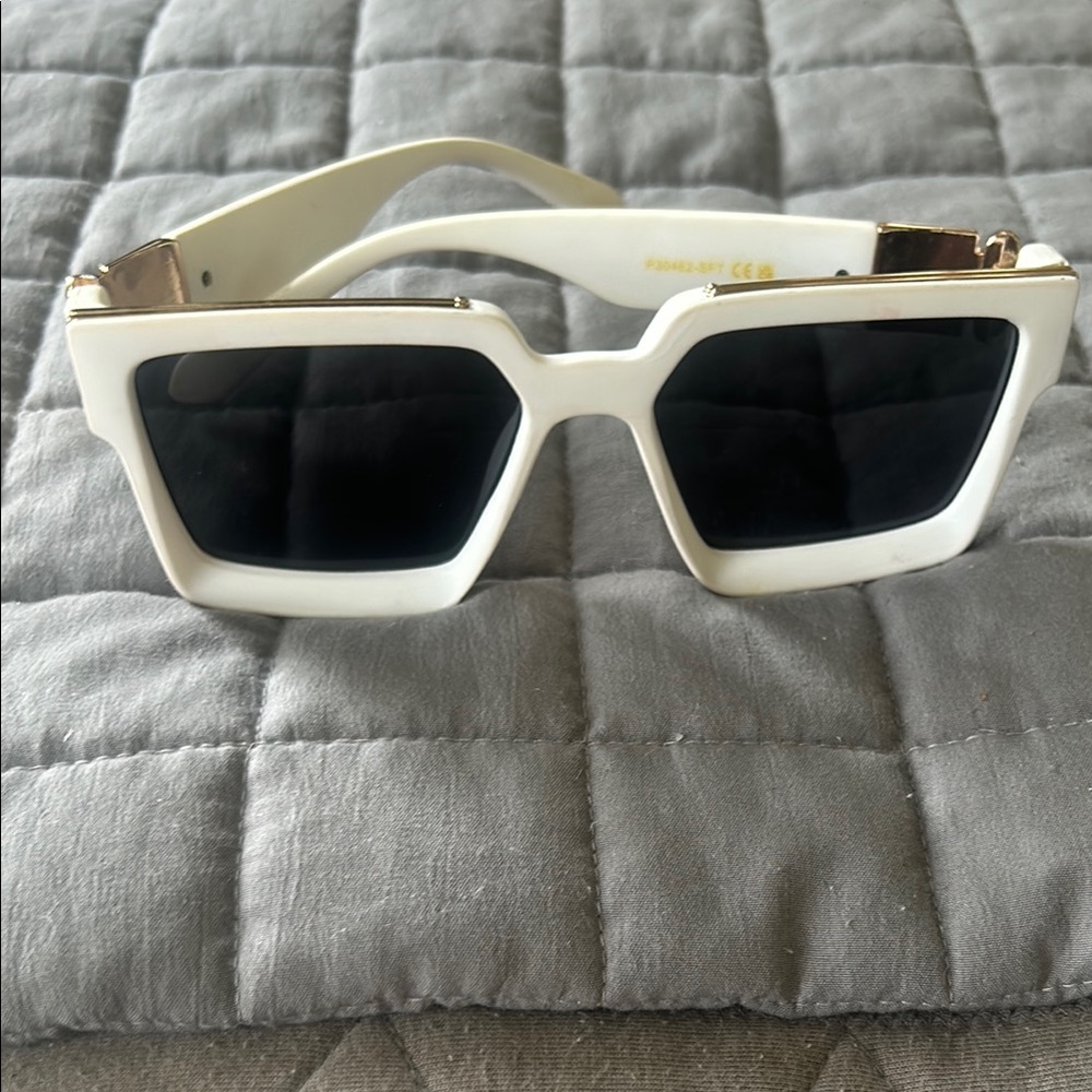 Designer inspired Women’s White Geometric Frame Sunglasses - Black Lenses